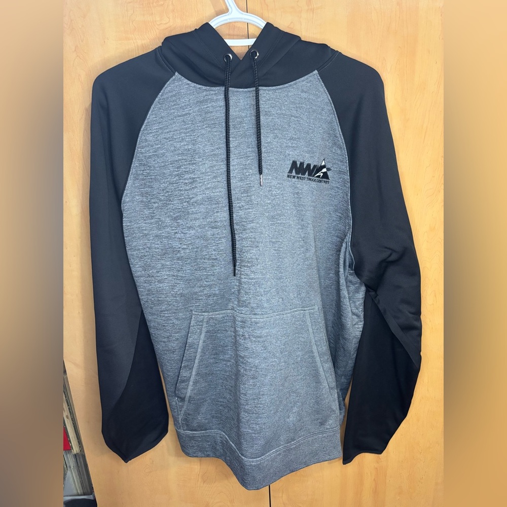 Men’s sweater, Size medium, Hood, Front pocket, The Authentic T-Shirt Company